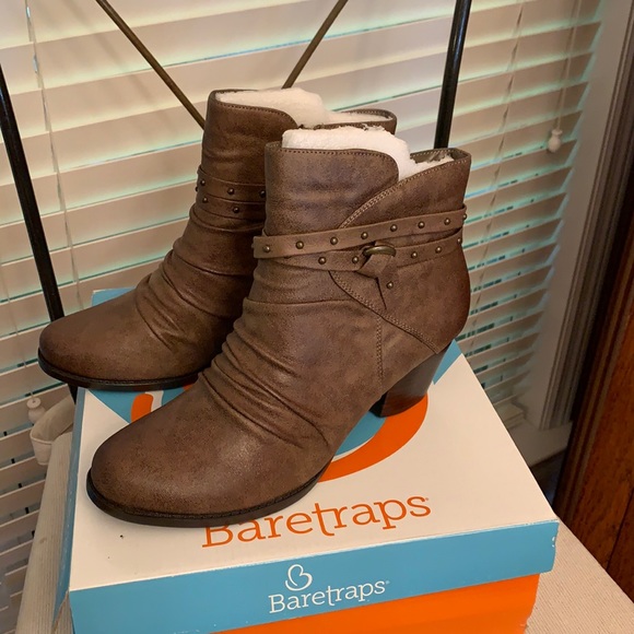 Shoes - Picture 1 of 5